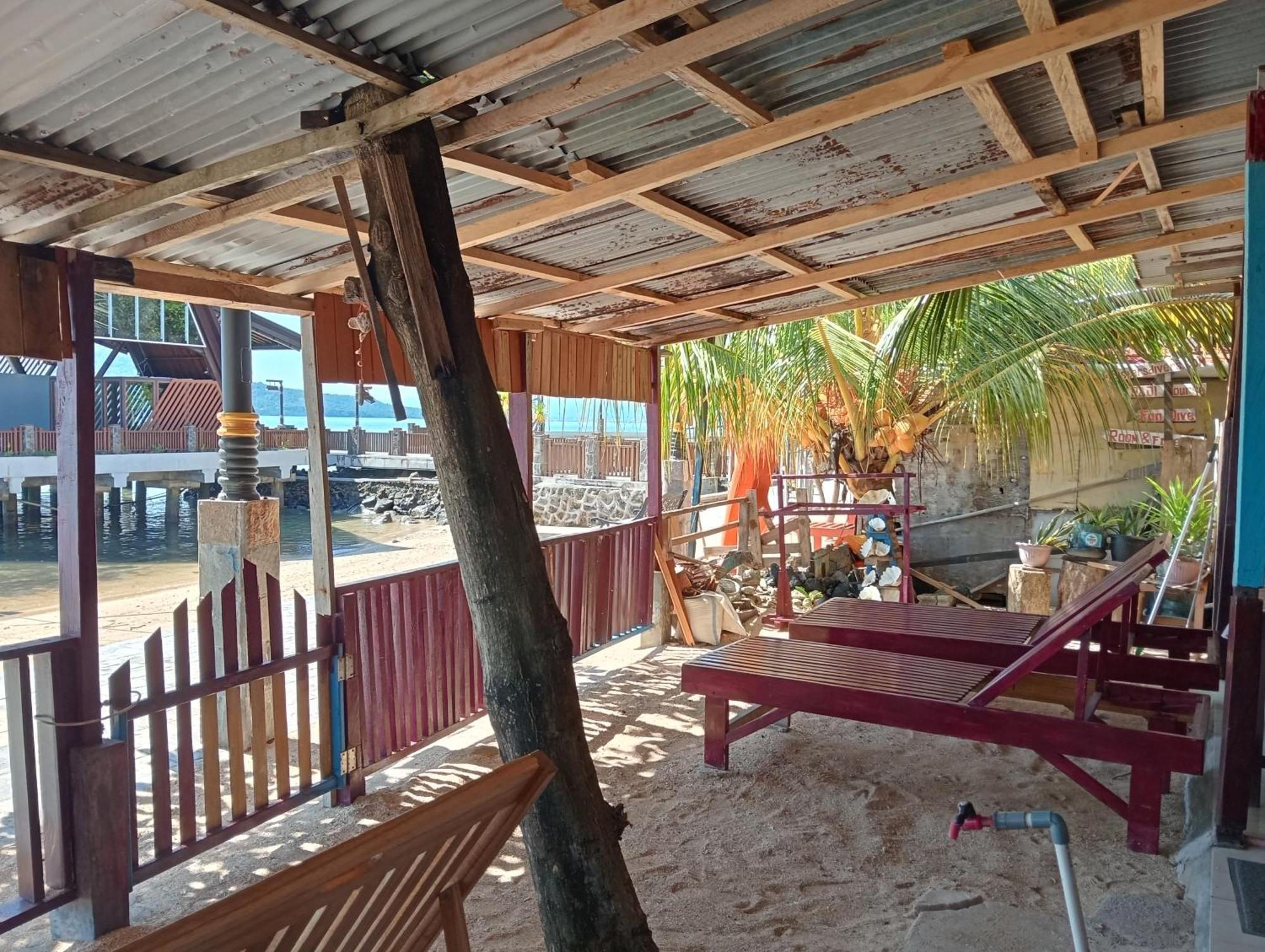 Mamalis Homestay Manado Exteriér fotografie